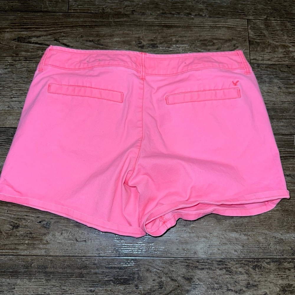 Women’s American Eagle Midi Stretch Bright Pink shorts - size 8